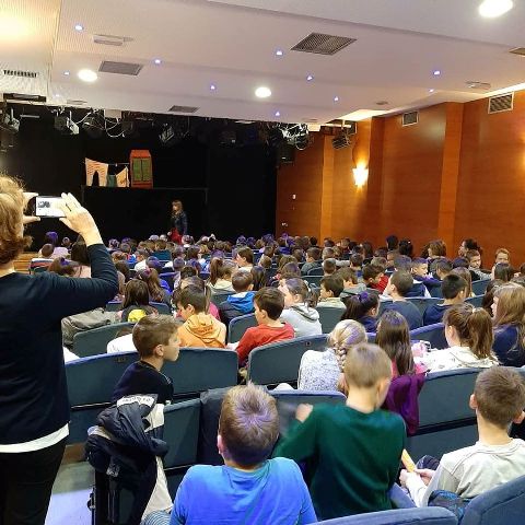 Učenici Osnovnih škola Crnići i Stolac posjetili Lutkarsko kazalište Mostar